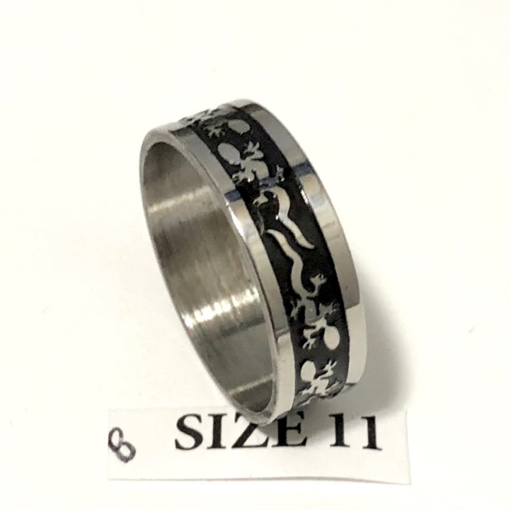 Ring, with Tribal Lizard Design, Size 11 - Picture 3 of 4